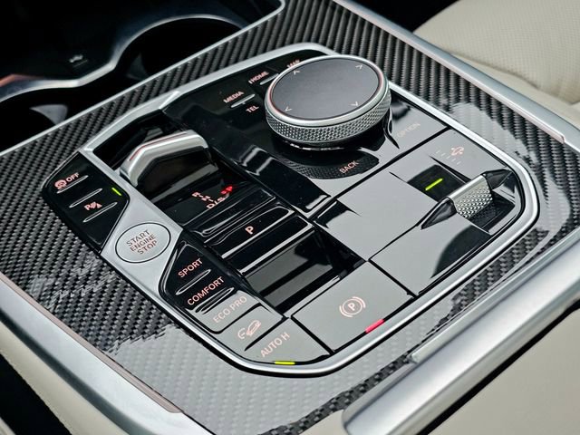 Used 2025 BMW X7 M60i image 40