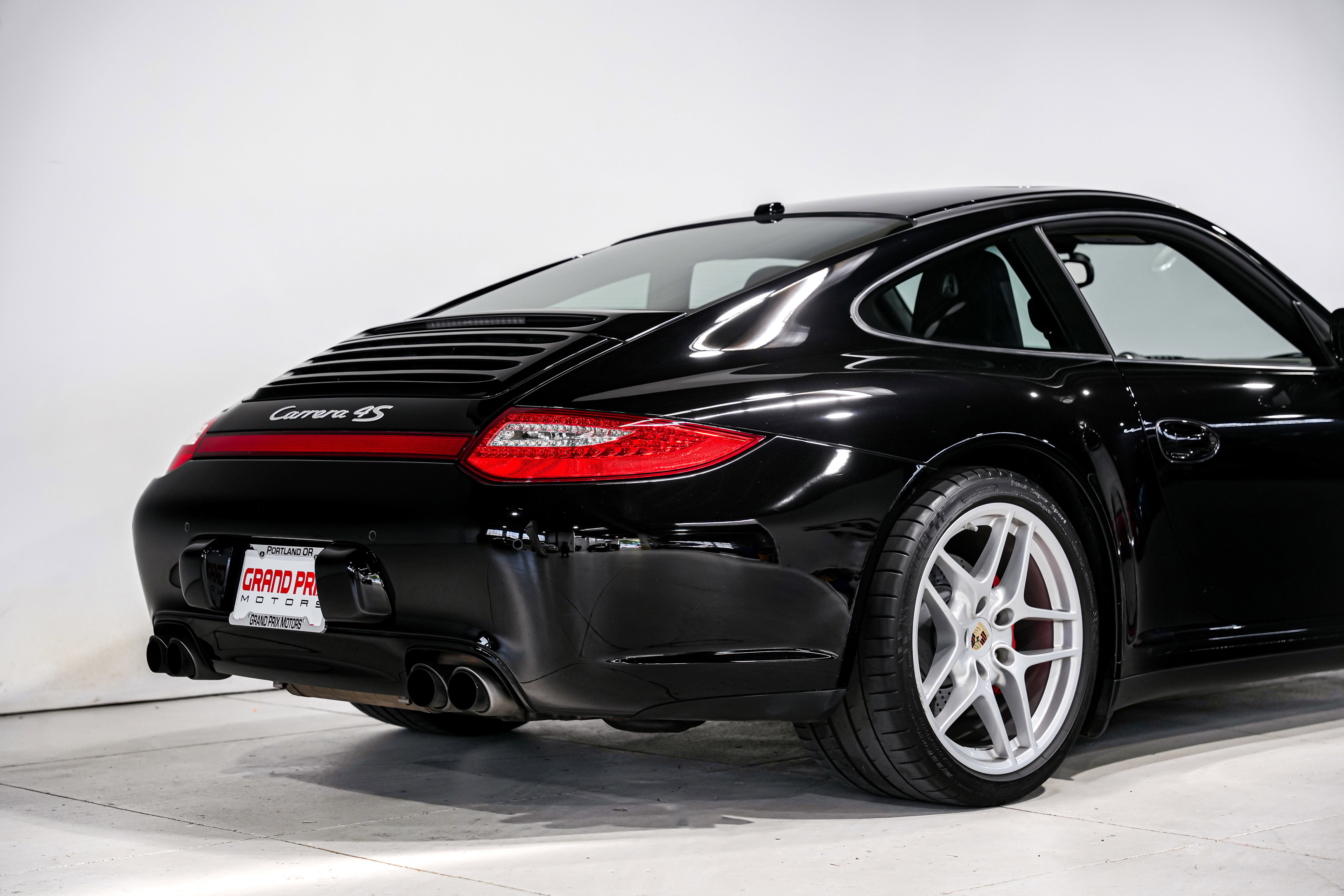 Used 2011 Porsche 911 Carrera 4S image 31