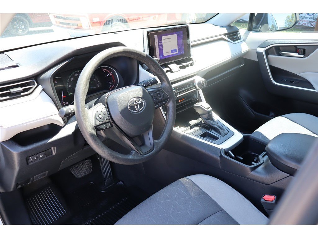 Used 2023 Toyota RAV4 XLE FWD image 16