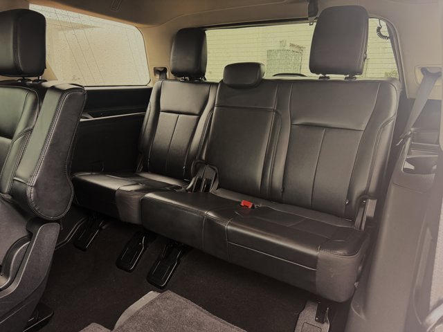 Used 2024 Ford Expedition XLT RWD image 23