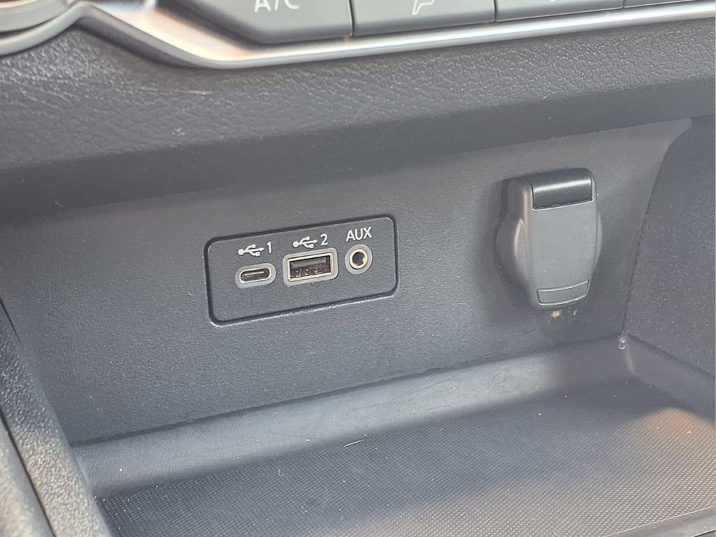 Used 2025 Nissan Altima 2.5 SV FWD image 13