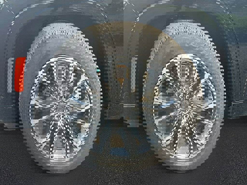 New 2024 Jeep Grand Wagoneer Series III w/ Rear Seat Video Group 1 image 38