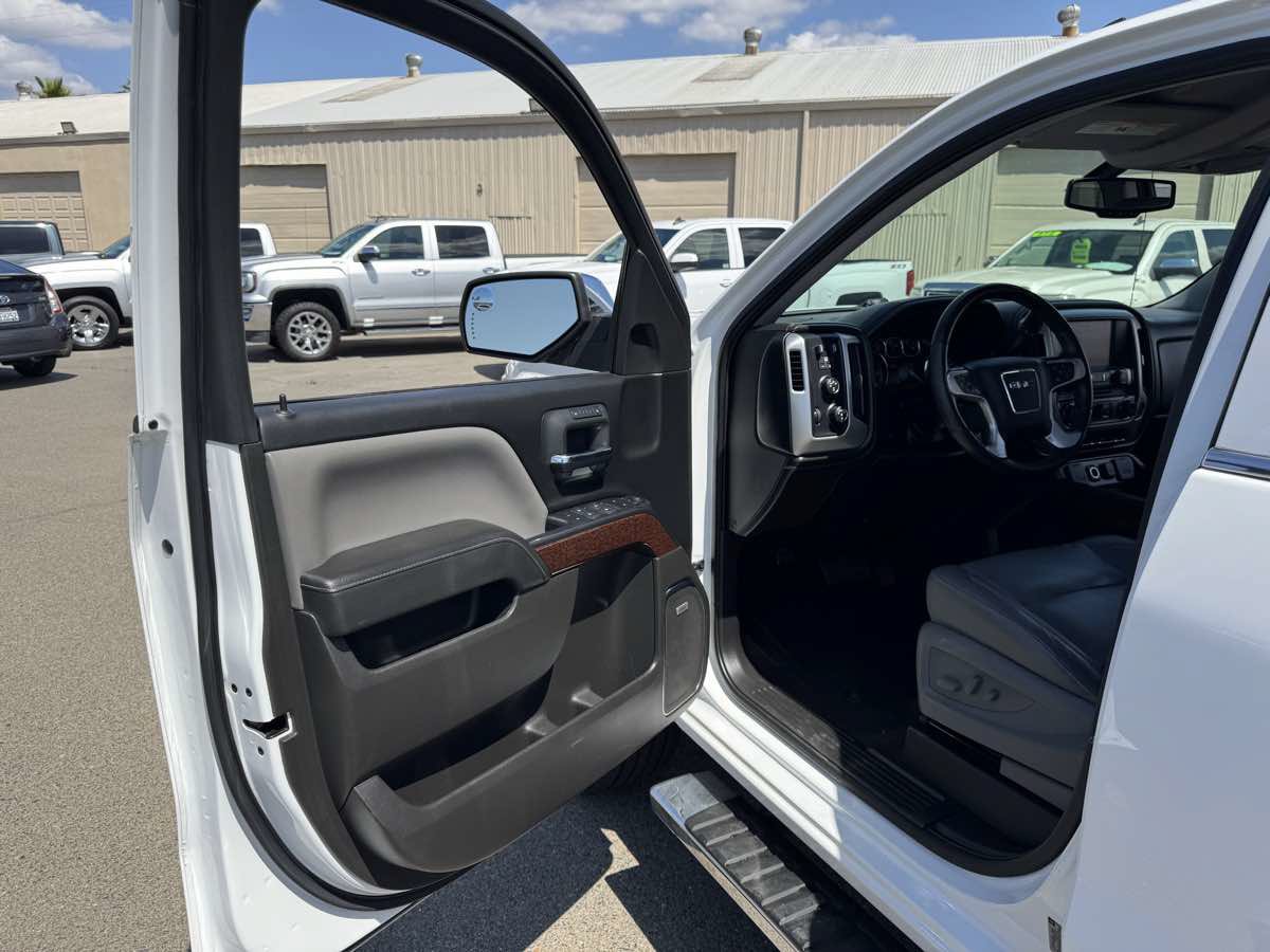 Used 2015 GMC Sierra 1500 SLT w/ SLT Crew Cab Value Package AWD/4WD image 22