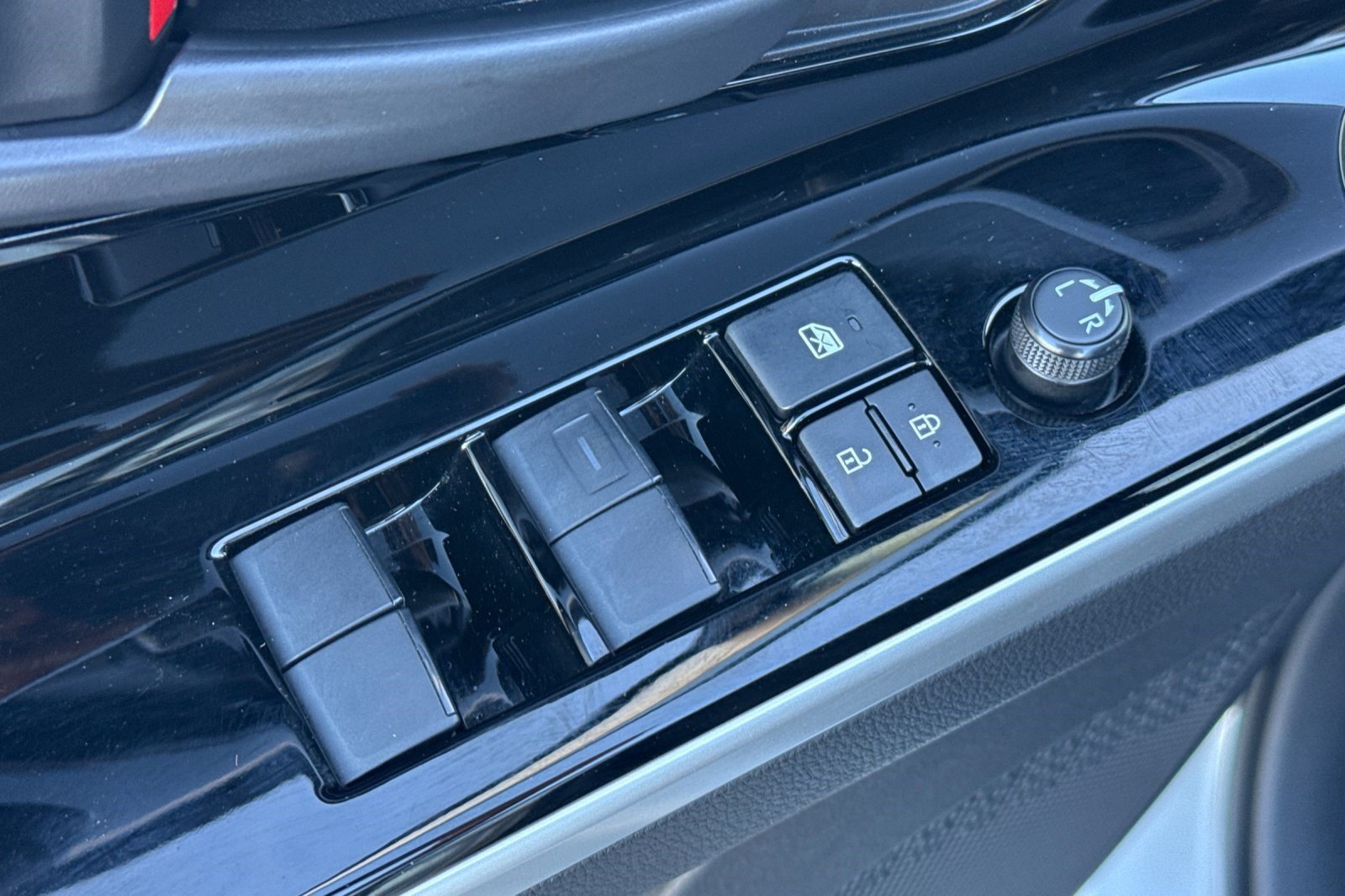 Certified 2025 Toyota bZ4X AWD image 14