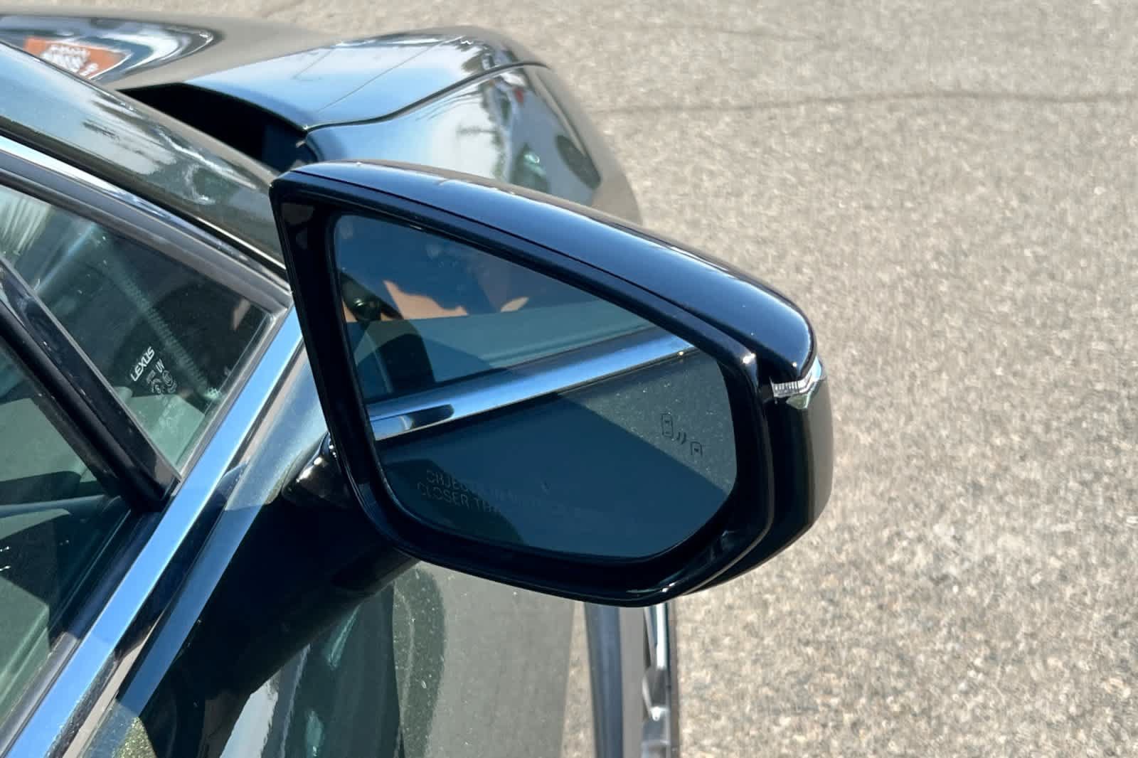 Used 2019 Lexus UX 200 w/ Premium Package FWD image 19