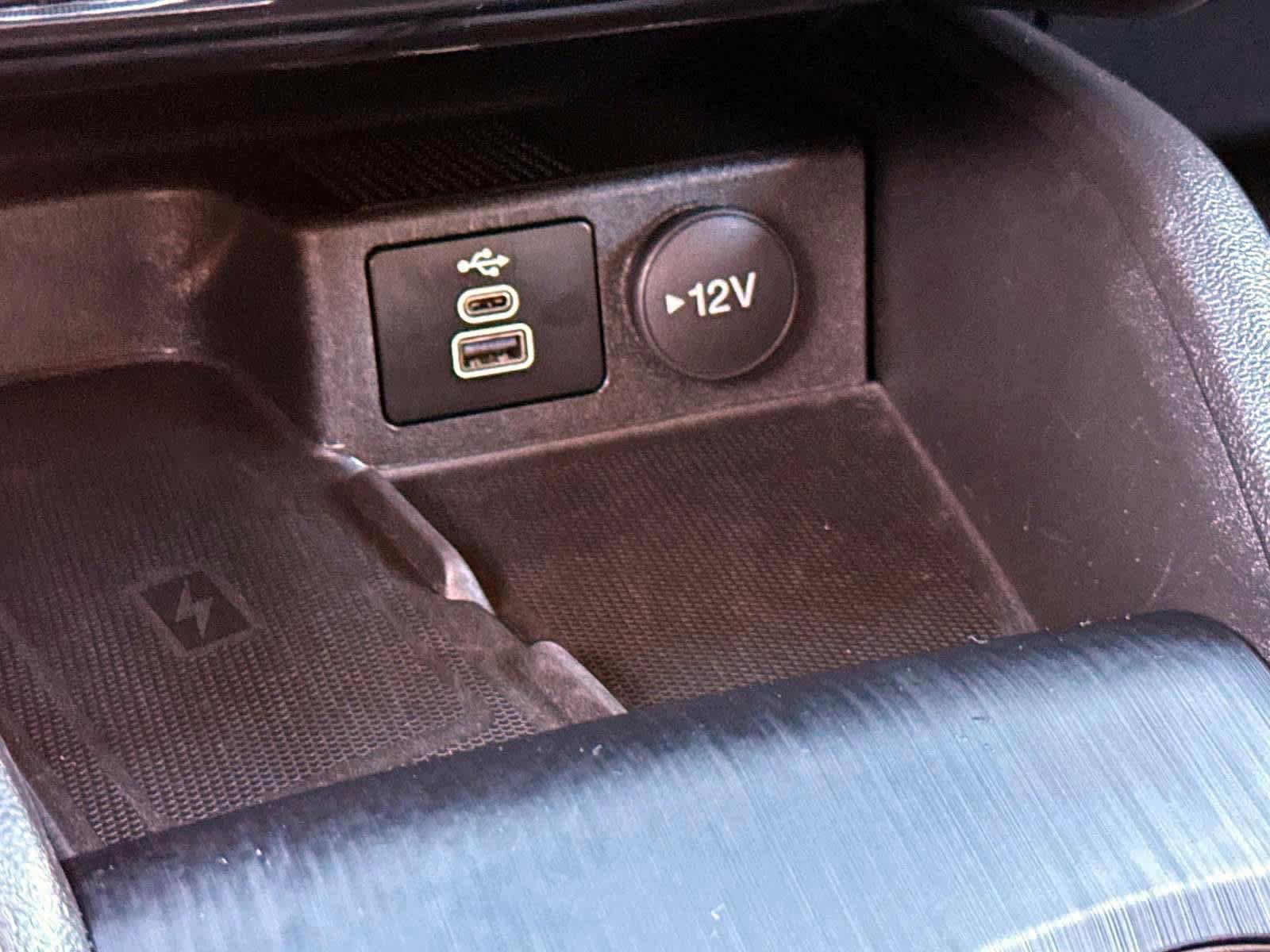 Used 2025 Ford Escape Platinum AWD/4WD image 22