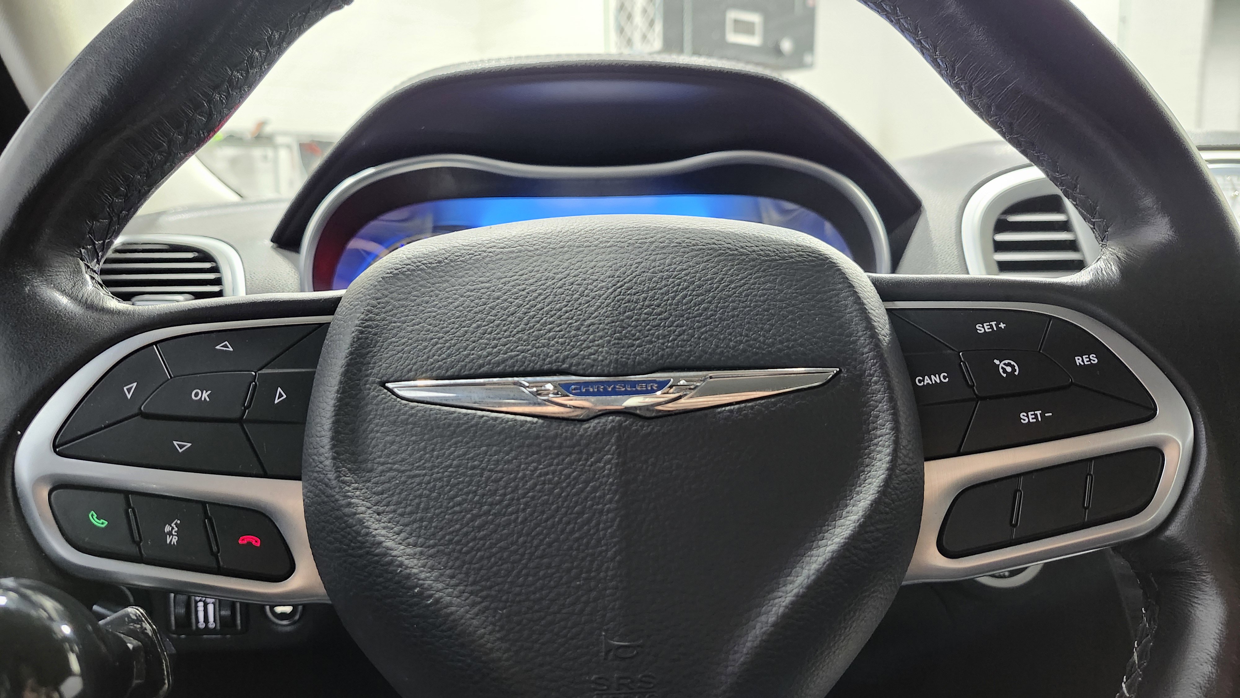 Used 2020 Chrysler 300 Touring w/ Driver Convenience Group image 27