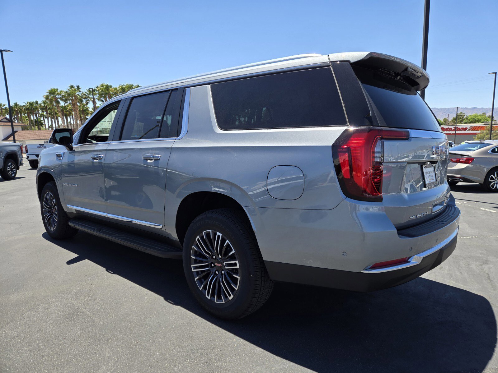 New 2025 GMC Yukon XL Elevation image 3