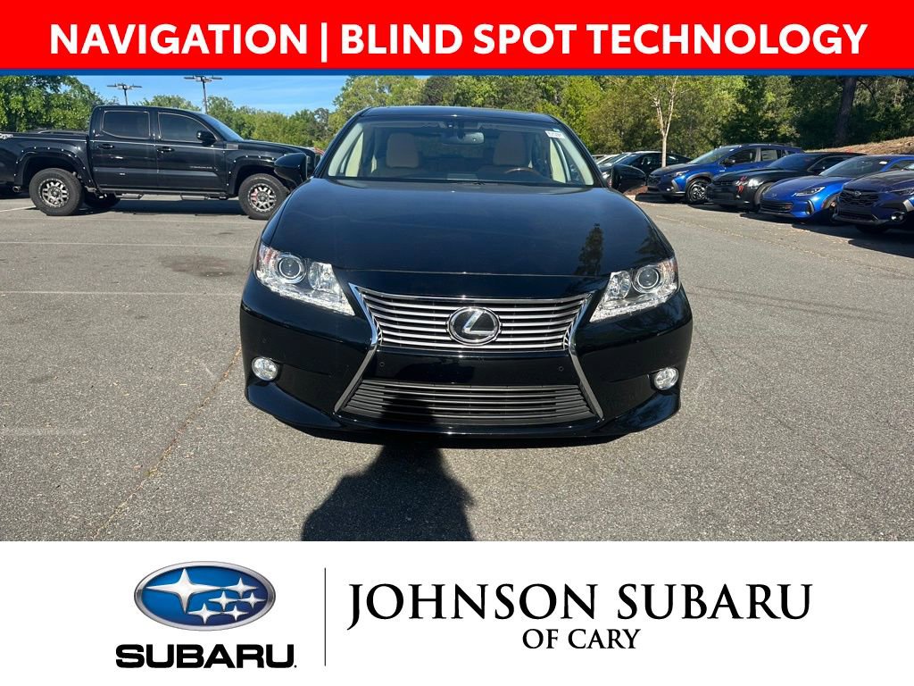 Used 2013 Lexus ES 350 w/ Luxury Pkg image 2