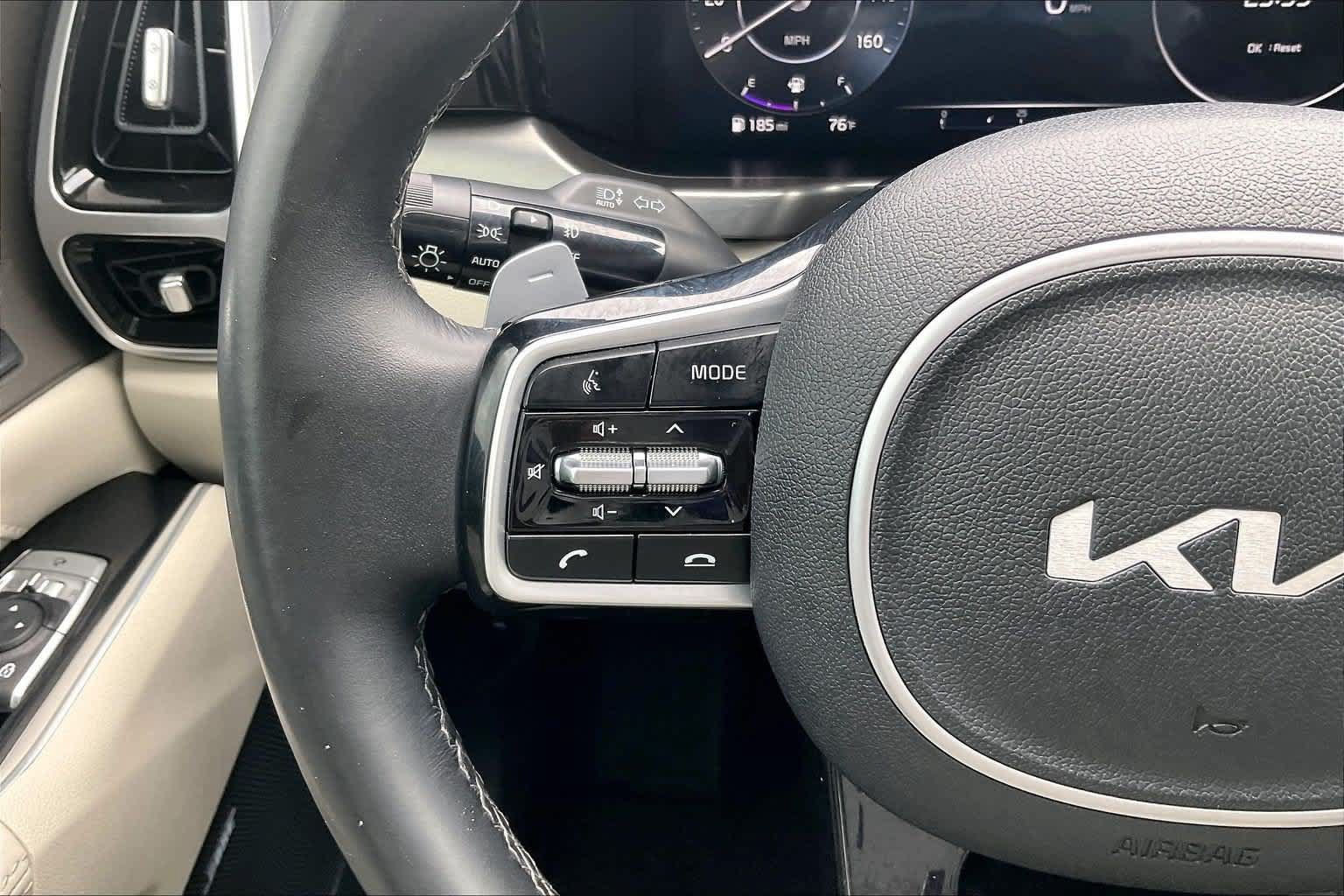 Certified 2022 Kia Sorento SX FWD image 22
