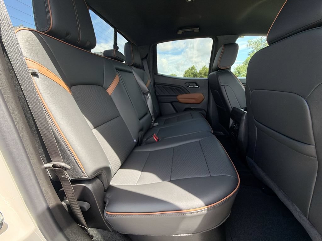 New 2026 GMC Canyon AT4 w/ AT4 Premium Package AWD/4WD image 15