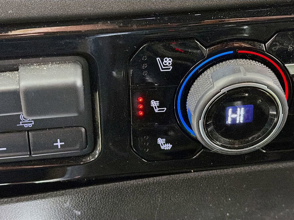 Used 2022 Chevrolet Silverado 1500 High Country w/ High Country Premium Package image 40