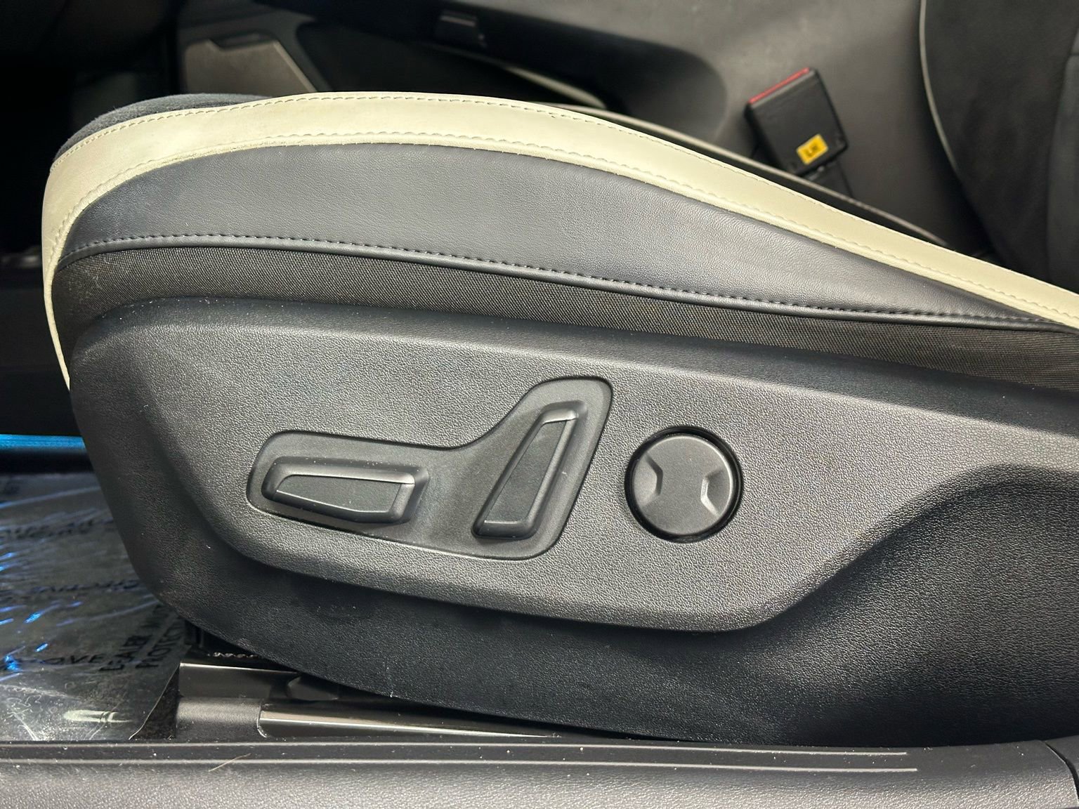 Used 2022 Kia EV6 GT-Line w/ GT-Line Suede Seat Package image 7