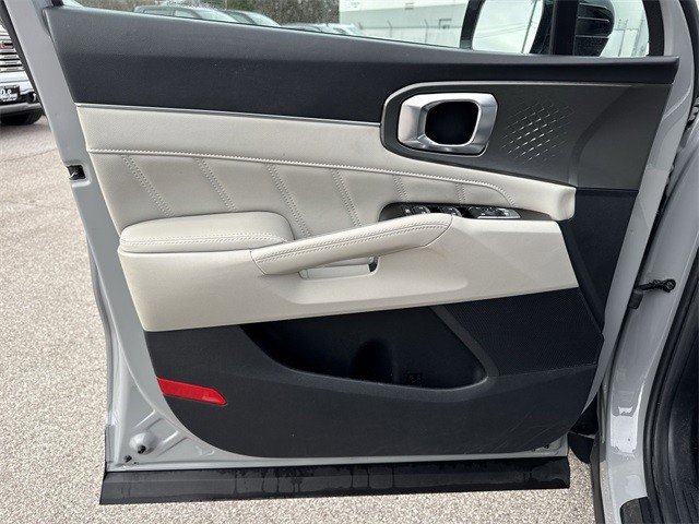 Used 2022 Kia Sorento SX image 27