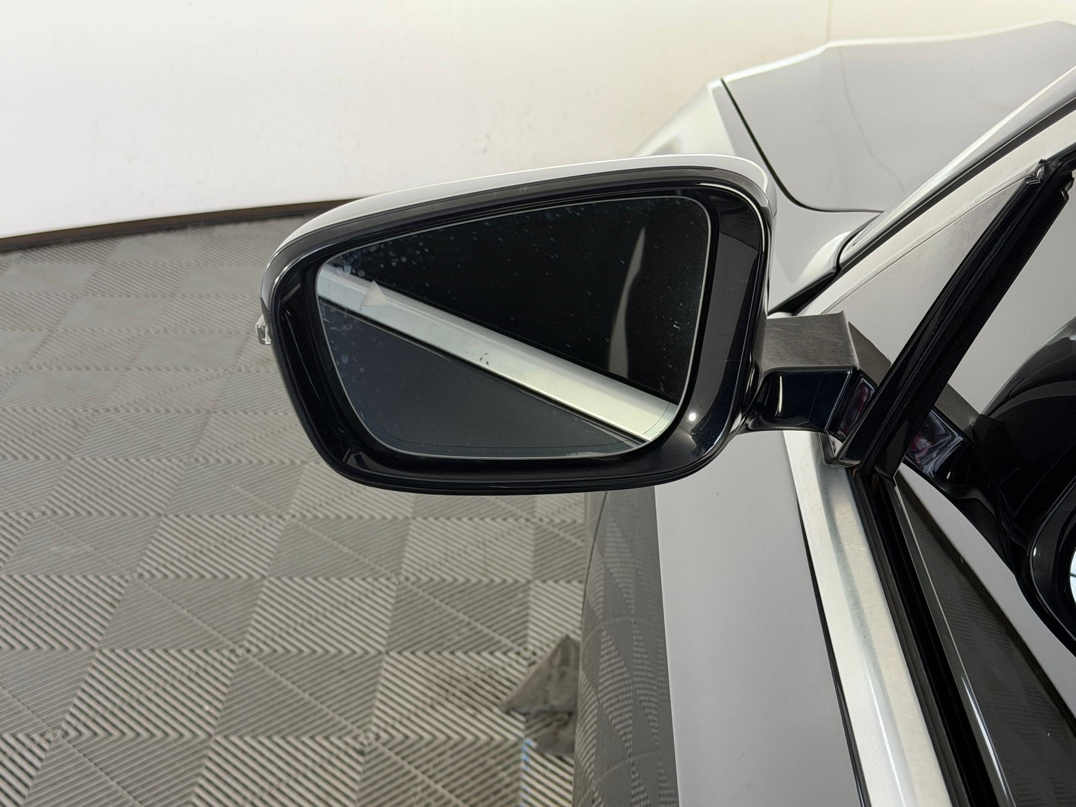 Used 2020 BMW 330i Sedan w/ Convenience Package RWD image 22