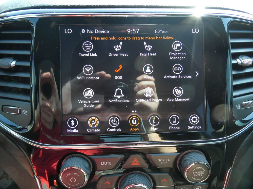 Used 2020 Jeep Grand Cherokee Altitude AWD/4WD image 29