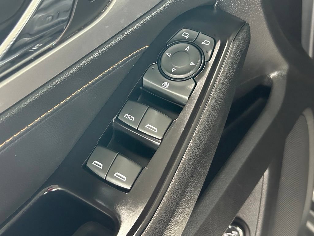 Used 2019 Chevrolet Traverse LT FWD image 19