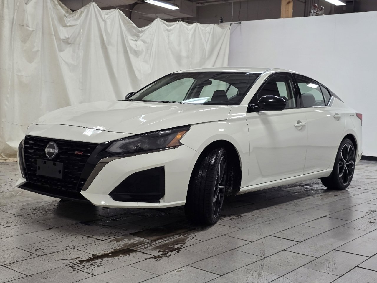 Used 2024 Nissan Altima 2.5 SR image 10