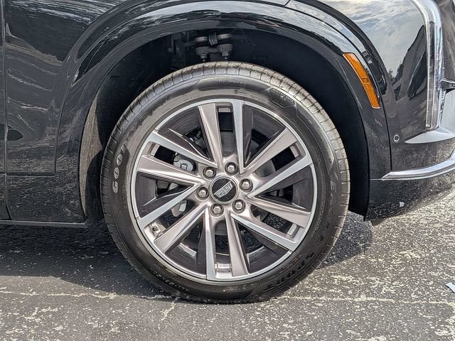 New 2027 Cadillac Vistiq Sport w/ LPO, Floor Liner Package AWD/4WD image 10