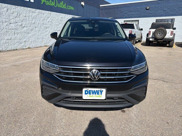 Used 2022 Volkswagen Tiguan SE image 8