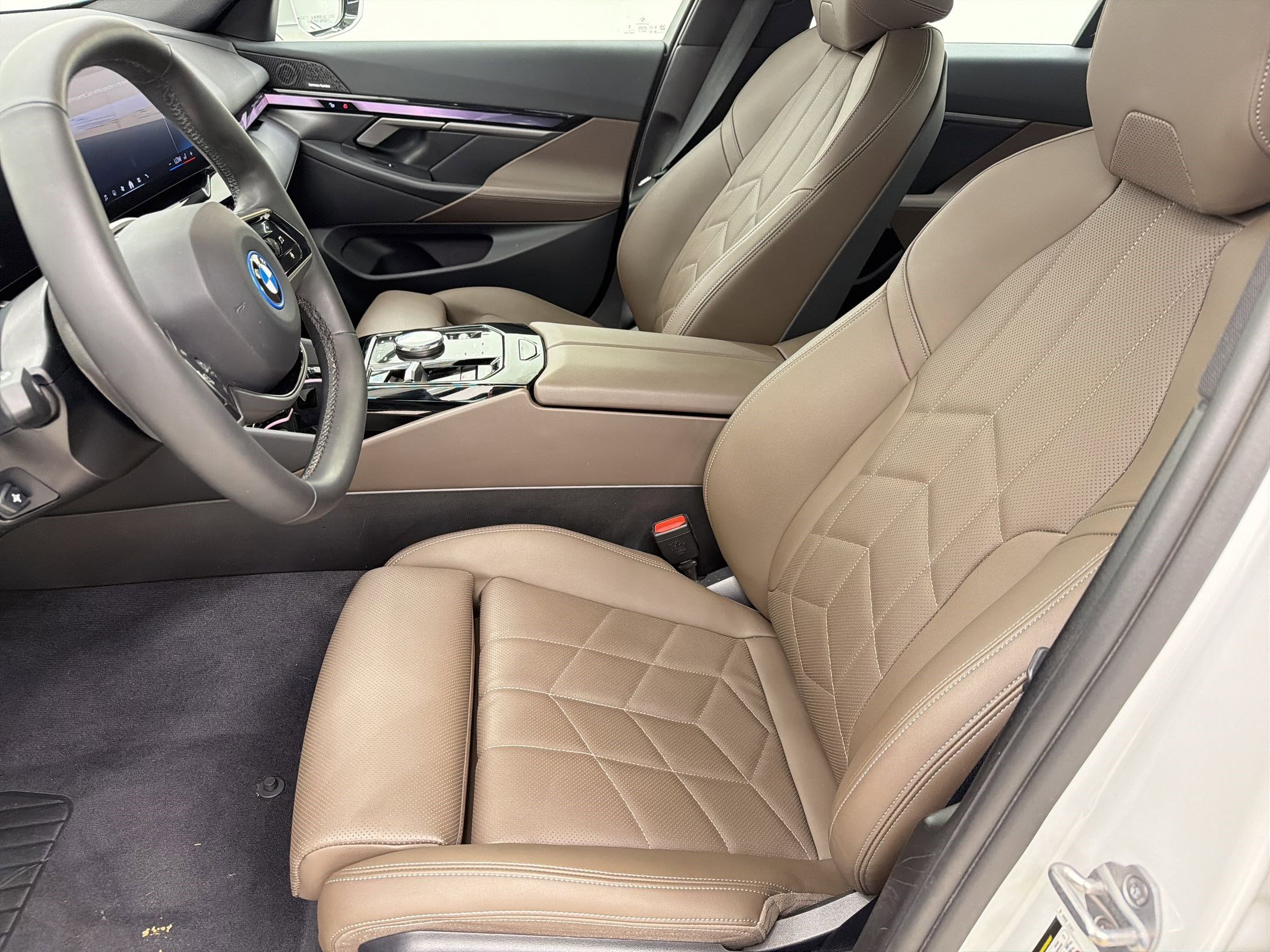 Certified 2024 BMW i5 eDrive40i w/ M Sport Package image 5