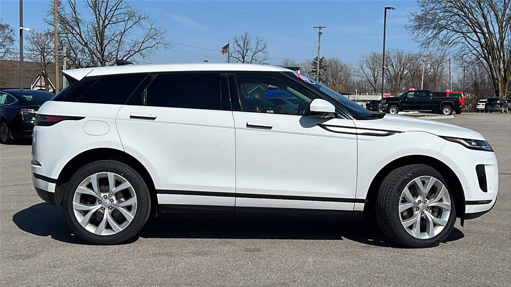 Used 2020 Land Rover Range Rover Evoque SE image 4