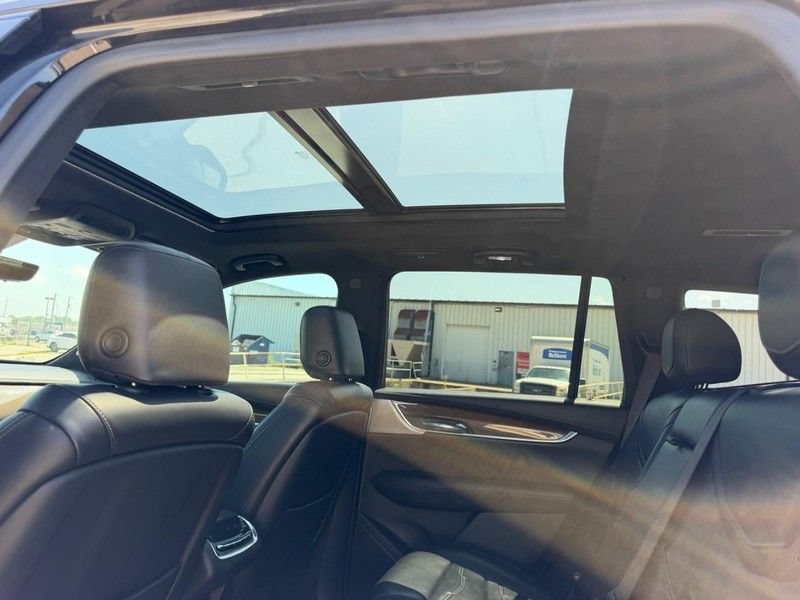 Used 2021 Cadillac XT6 Sport w/ Platinum Package AWD/4WD image 10