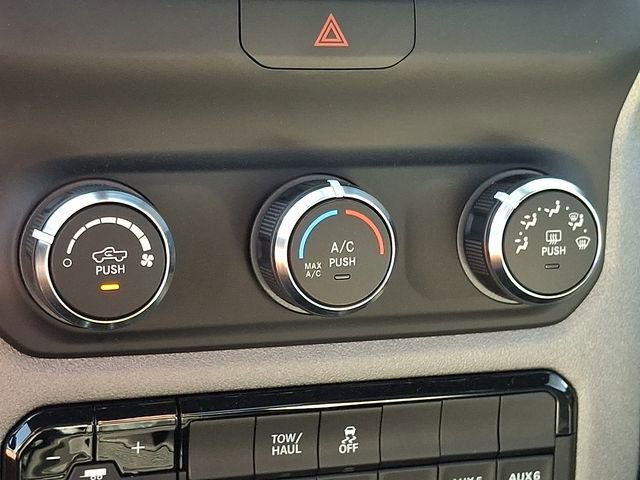 Used 2024 RAM 2500 Tradesman w/ Chrome Appearance Group image 15