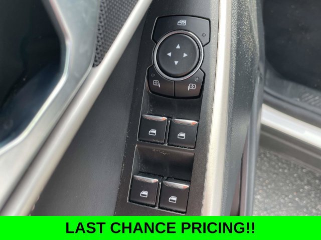 Certified 2024 Ford Explorer XLT RWD image 16