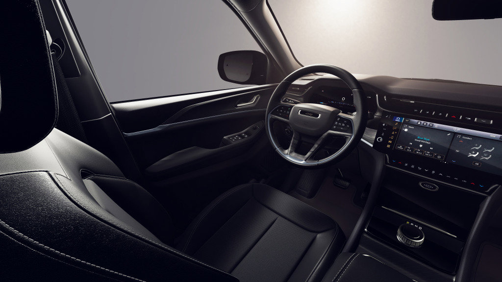 New 2026 Jeep Grand Cherokee L Laredo image 8