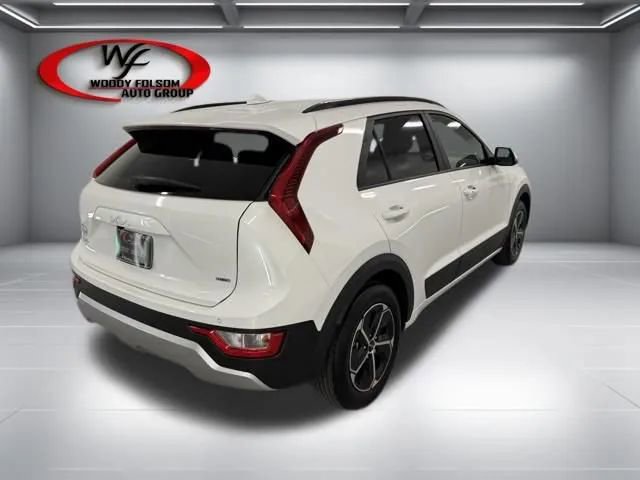 Used 2025 Kia Niro EX image 6