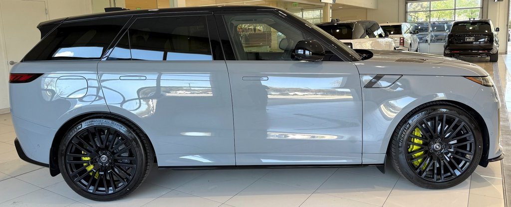 New 2025 Land Rover Range Rover Sport SV Edition Two image 8