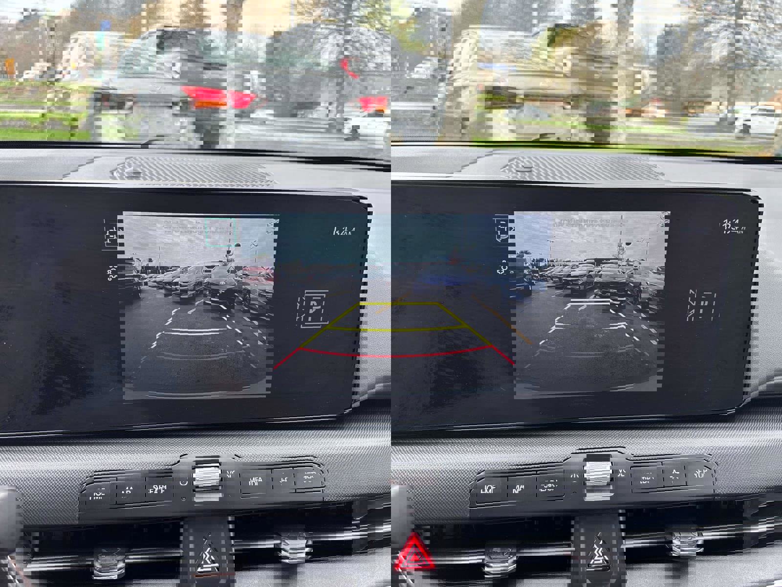 Used 2025 Kia K4 LXS image 22