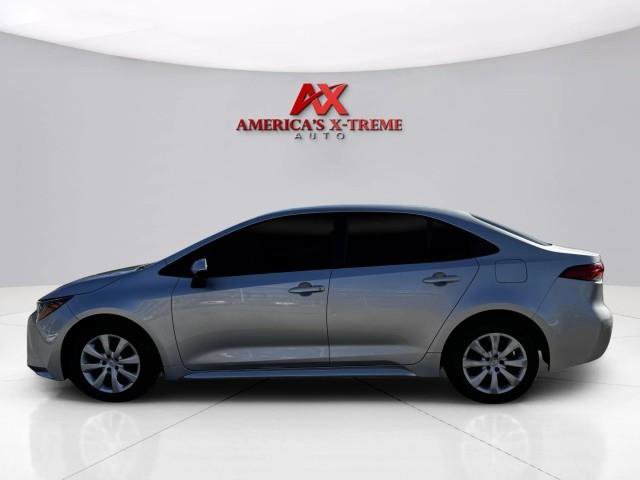 Used 2020 Toyota Corolla LE FWD image 2