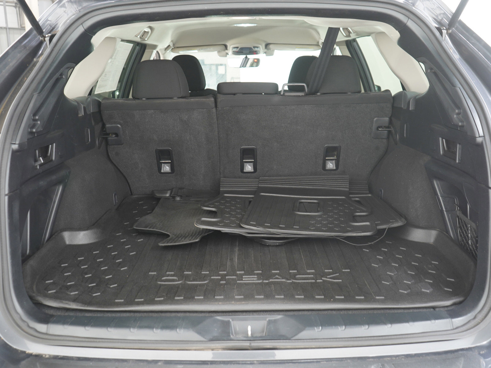 Used 2020 Subaru Outback Premium w/ Popular Package #1 image 9