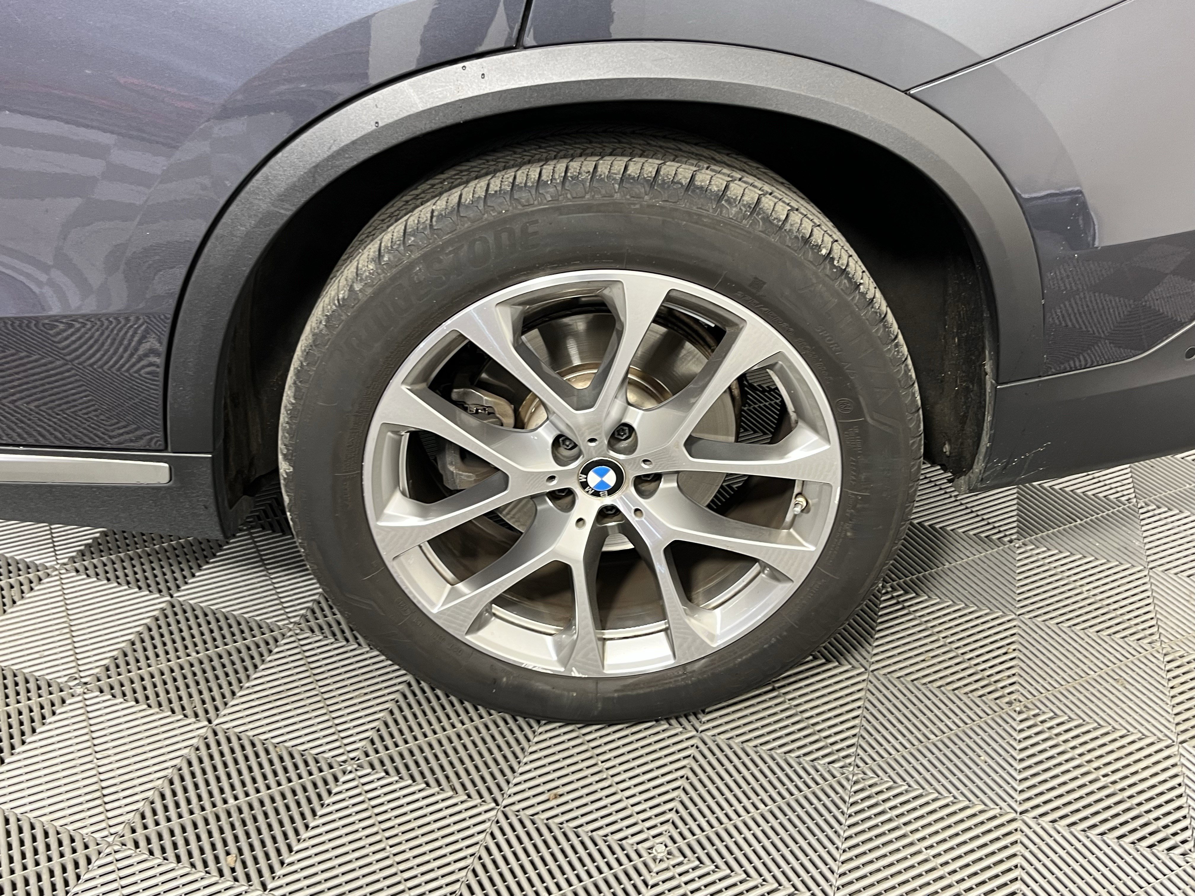 Used 2021 BMW X5 xDrive40i w/ Premium Package 2 image 22