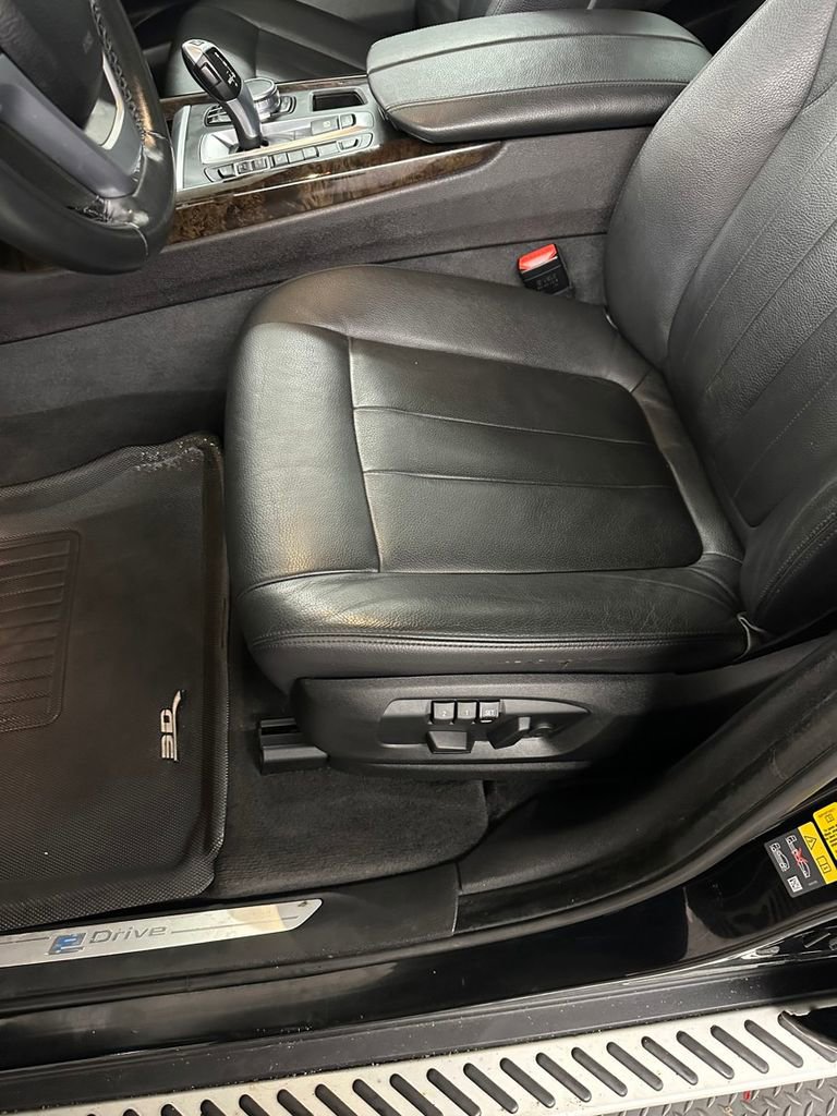 Used 2017 BMW X5 xDrive40e image 14
