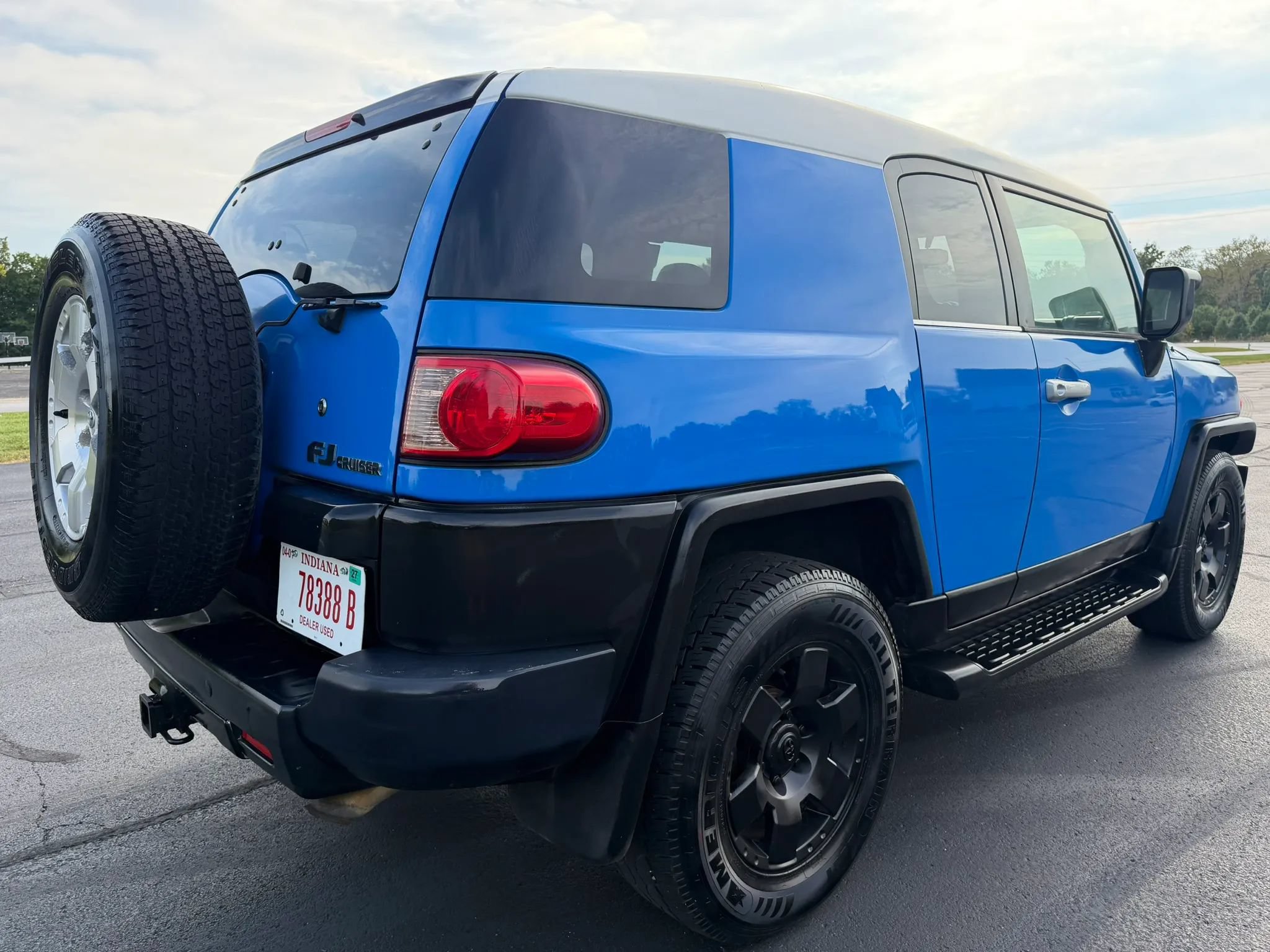 Used 2007 Toyota FJ Cruiser 2WD w/ Upgrade Pkg 2 image 6