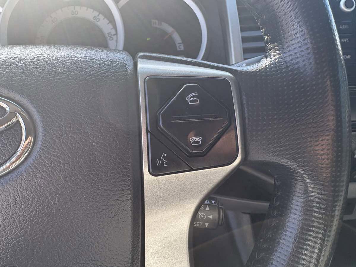 Used 2015 Toyota Tacoma 4x4 Double Cab w/ TRD Sport Package image 27