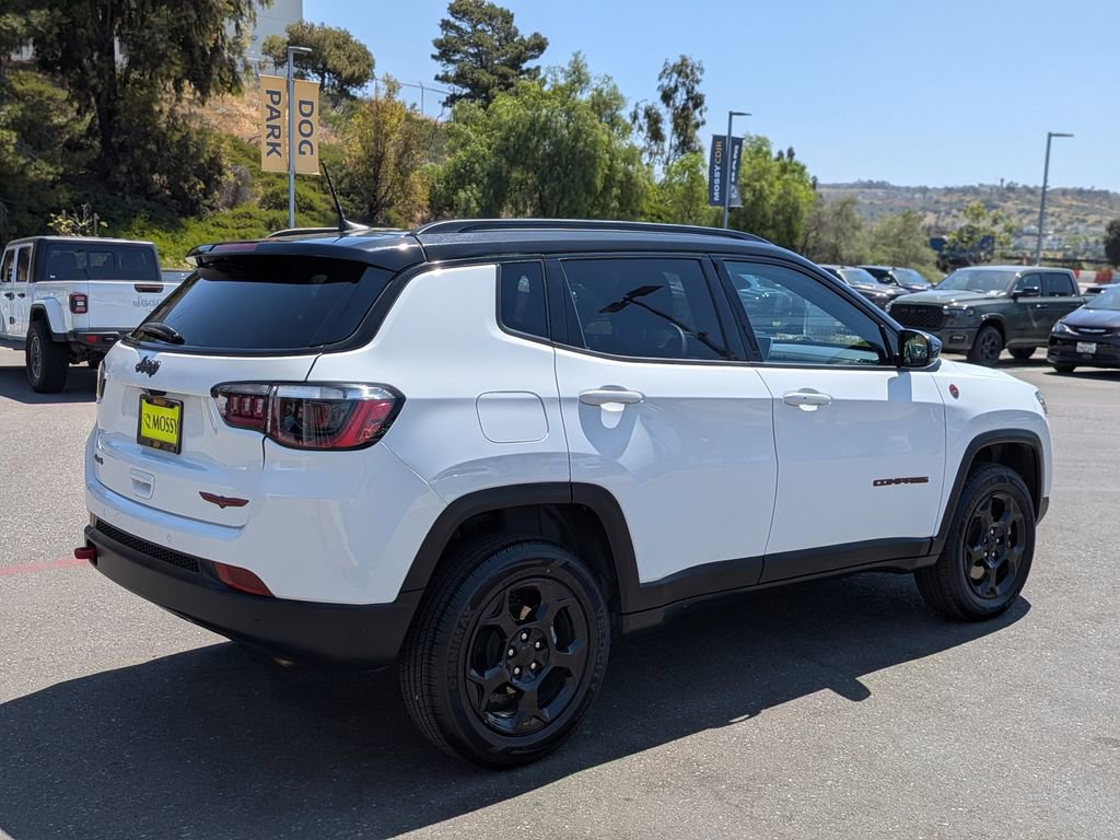 Certified 2024 Jeep Compass Trailhawk image 9