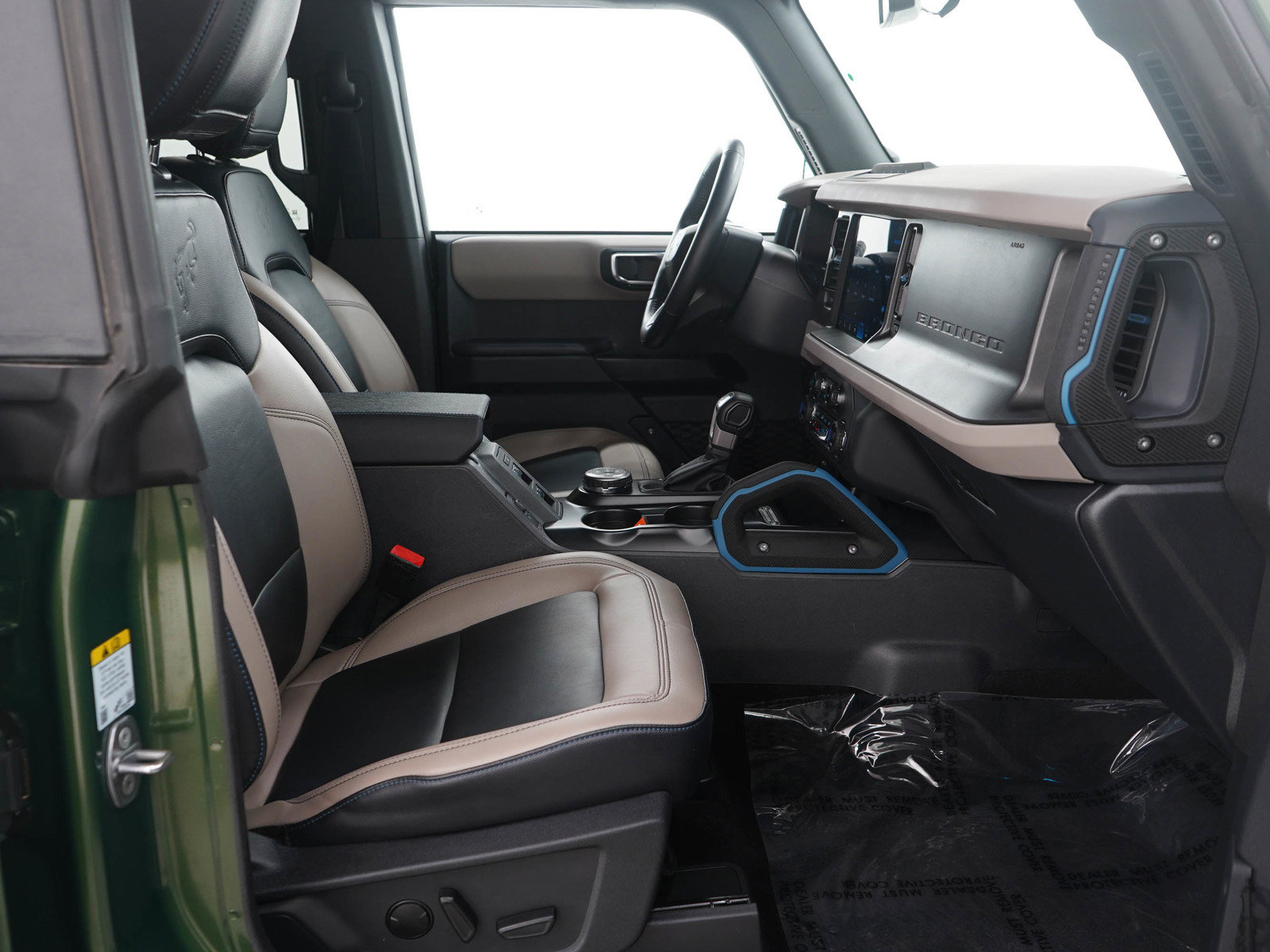 Used 2024 Ford Bronco Wildtrak image 11