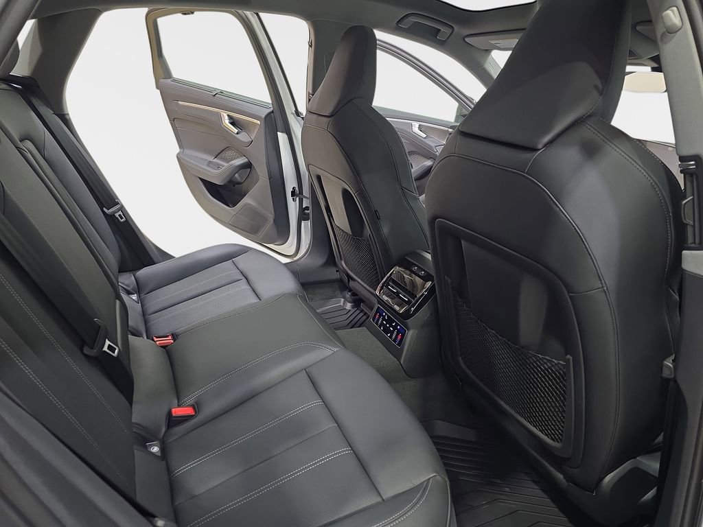 New 2026 Audi A6 Premium Plus image 11