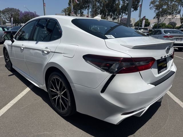 Certified 2022 Toyota Camry SE FWD image 15