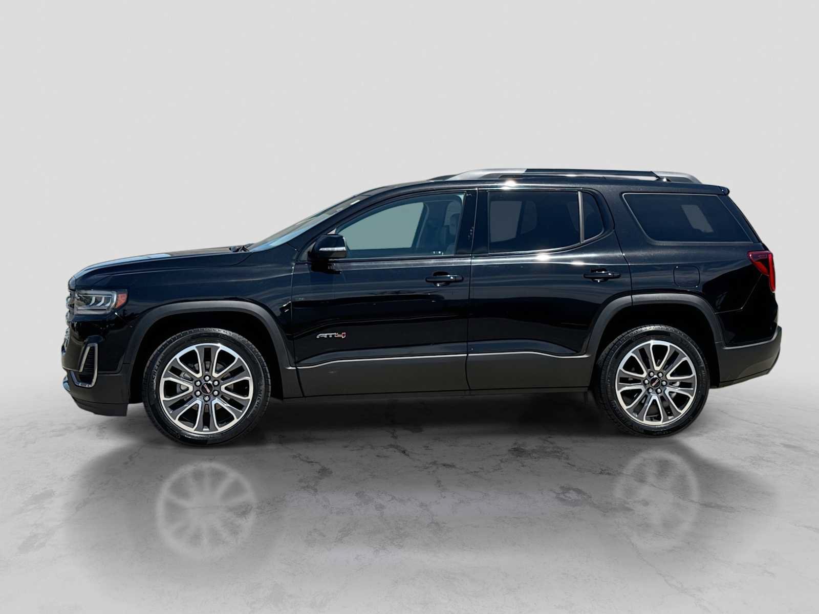 Used 2020 GMC Acadia AT4 w/ Trailering Package AWD/4WD image 3