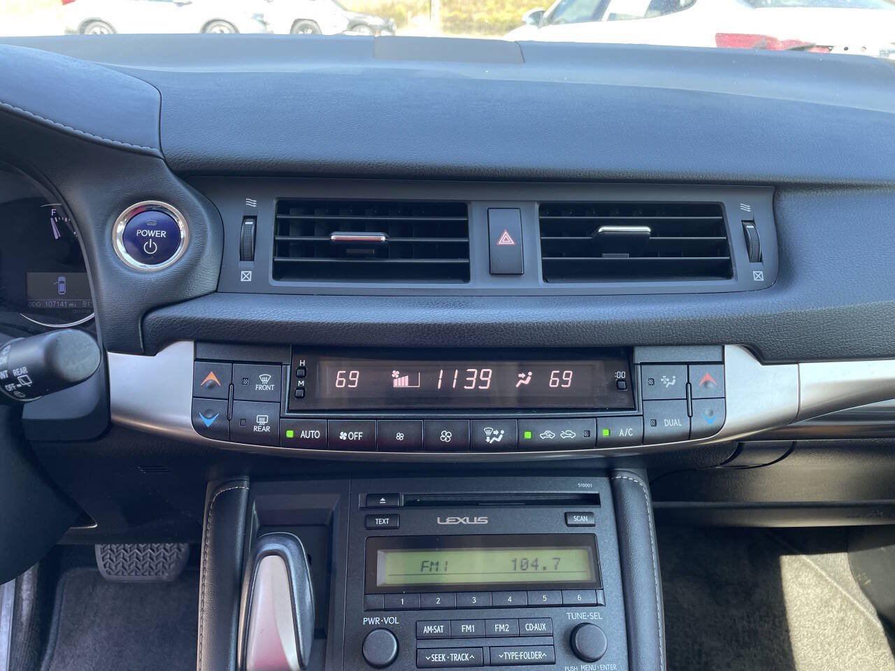 Used 2015 Lexus CT 200h FWD image 17