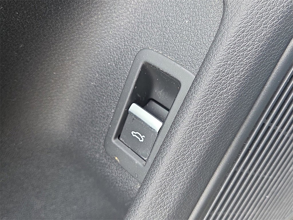 Used 2018 Audi A4 2.0T allroad Premium Plus w/ Premium Plus Package image 26