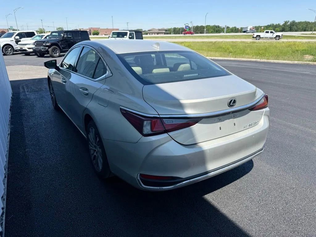 Used 2021 Lexus ES 250 w/ Premium Package AWD/4WD image 6