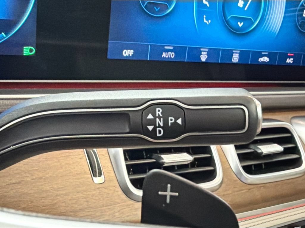Certified 2020 Mercedes-Benz GLE 450 4MATIC w/ Premium Package image 18