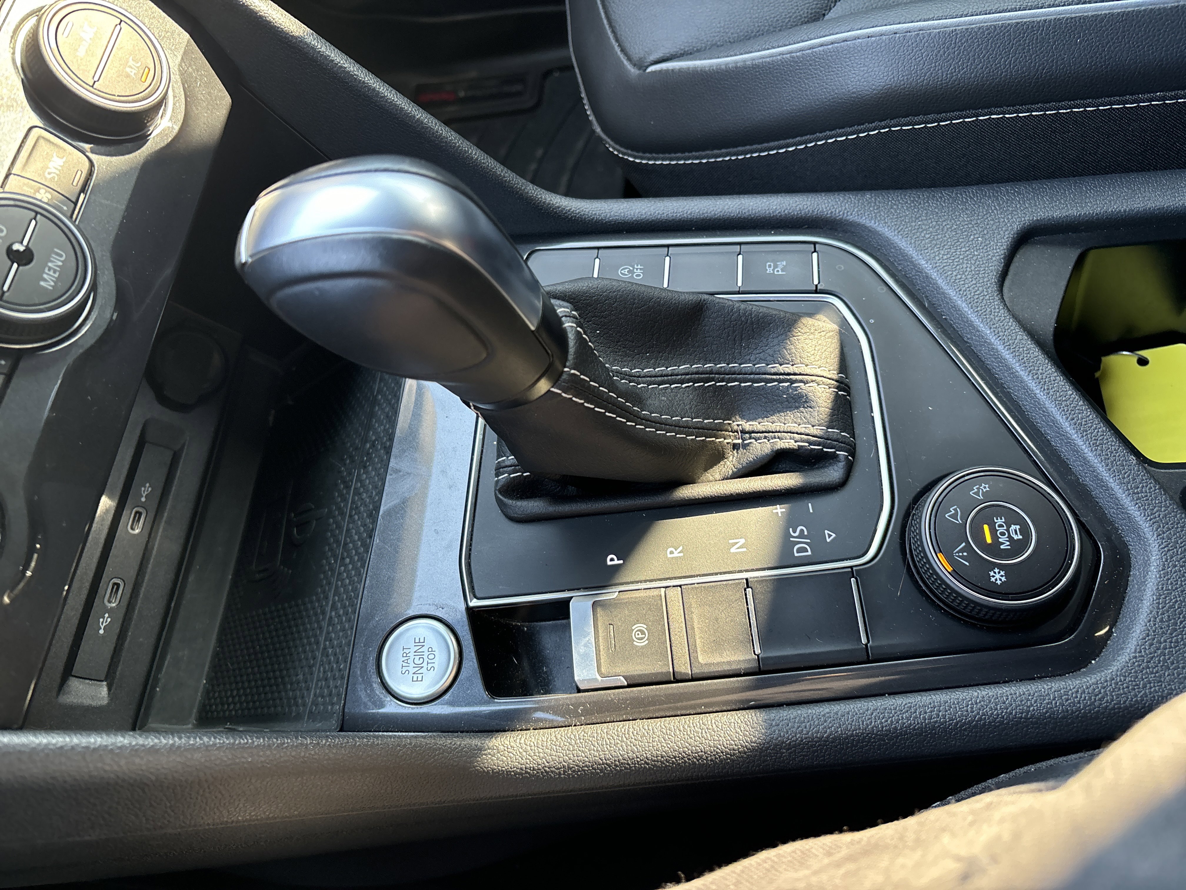 Used 2021 Volkswagen Tiguan SEL Premium R-Line image 24