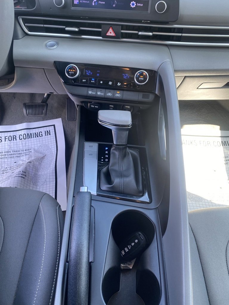 Used 2023 Hyundai Elantra SEL w/ Preferred Accessory Package image 24